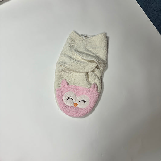 #87 Chick pea baby girls swaddle 3-6 month fleece with velcro