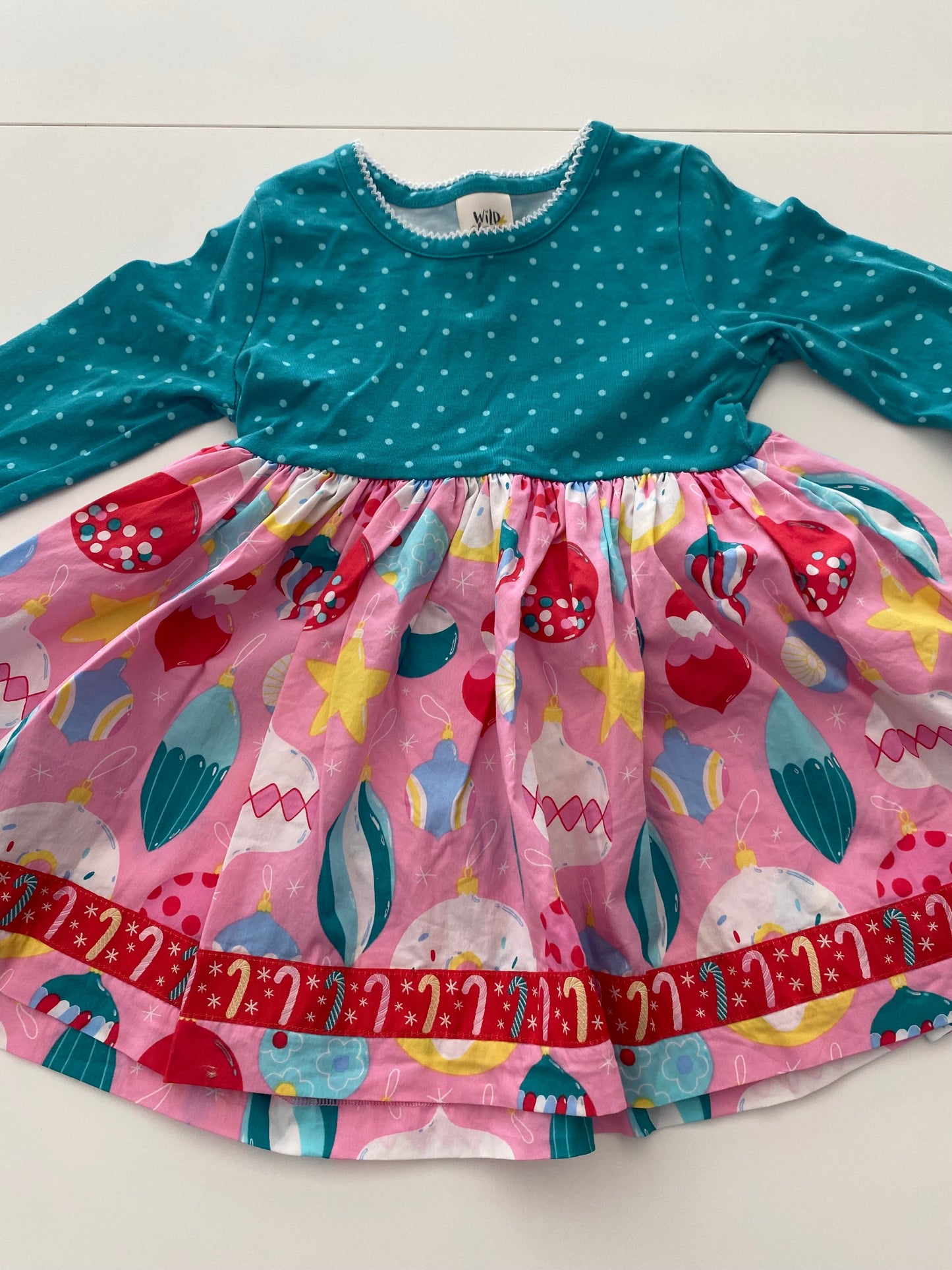 #117, Girls 2T, Wild Flowers holiday ornament dress, VGUC