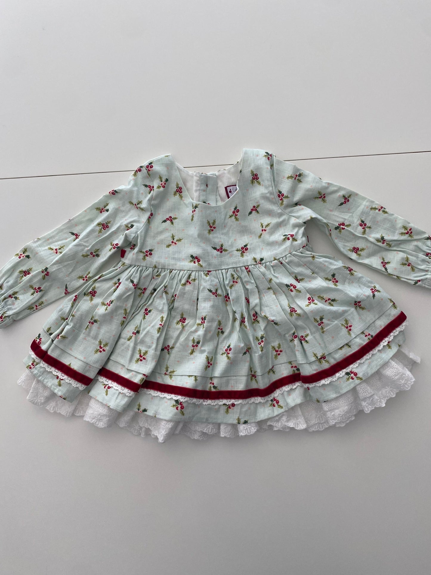 #117, Girls 2T, Sweet Honey green holly dress, EEUC