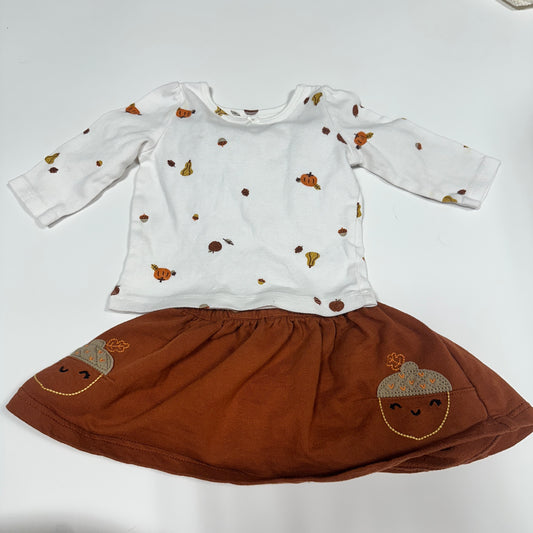 #87 girls 6 month acorn outfit