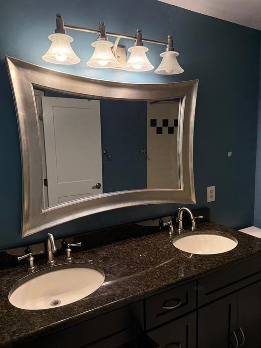 208 Mirror and matching frames - REDUCED