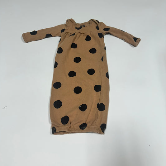 #87 carters girls premie sleeper
