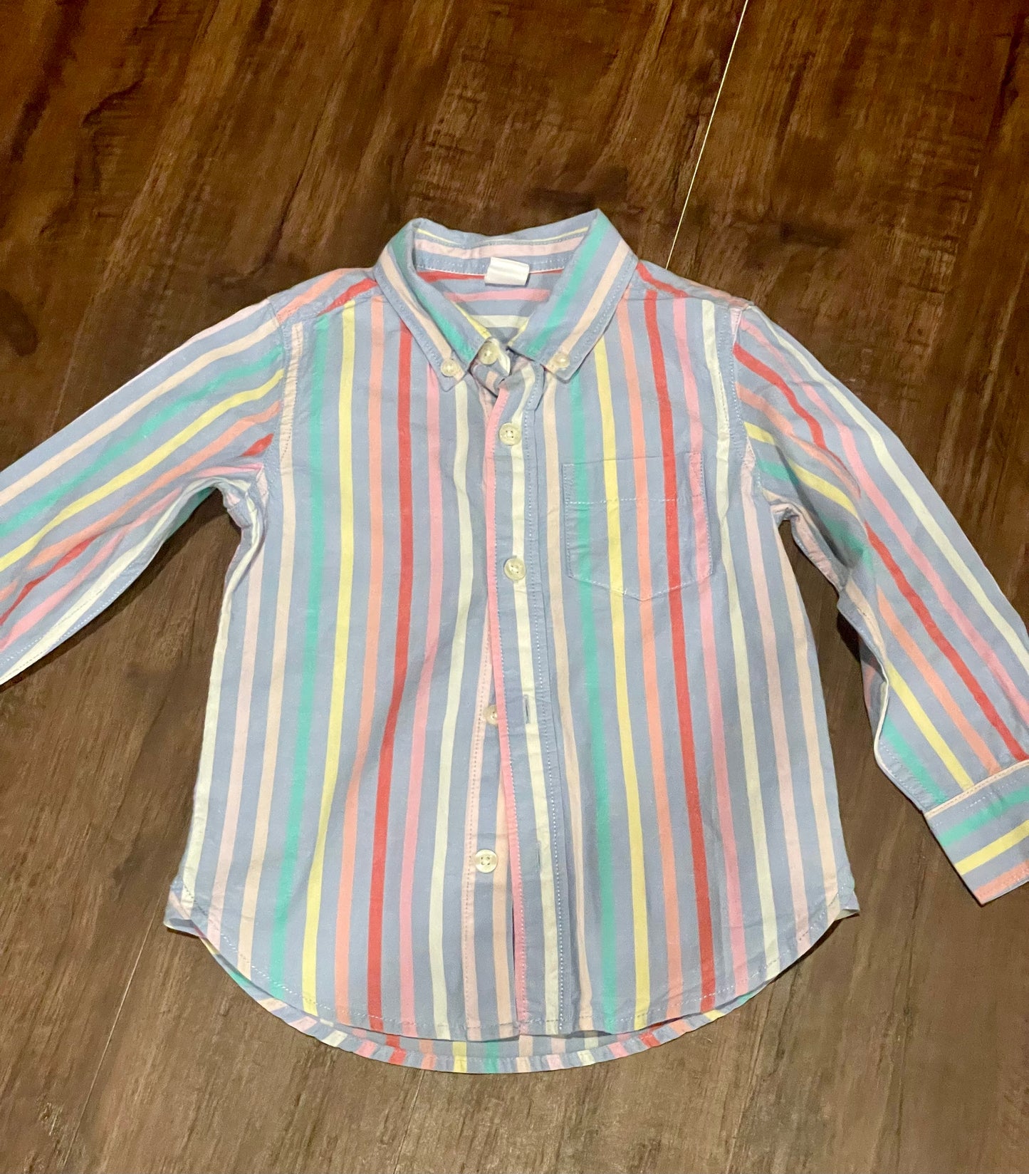 83A boys GAP dress shirt size 3 EUC