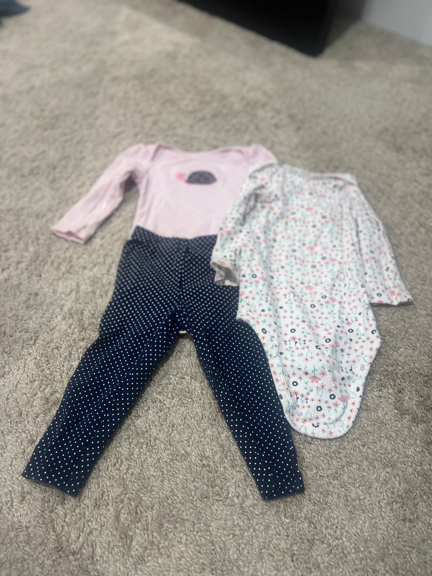 #53 3 Piece Simple Joys by Carters Outfit. Girls 18 months