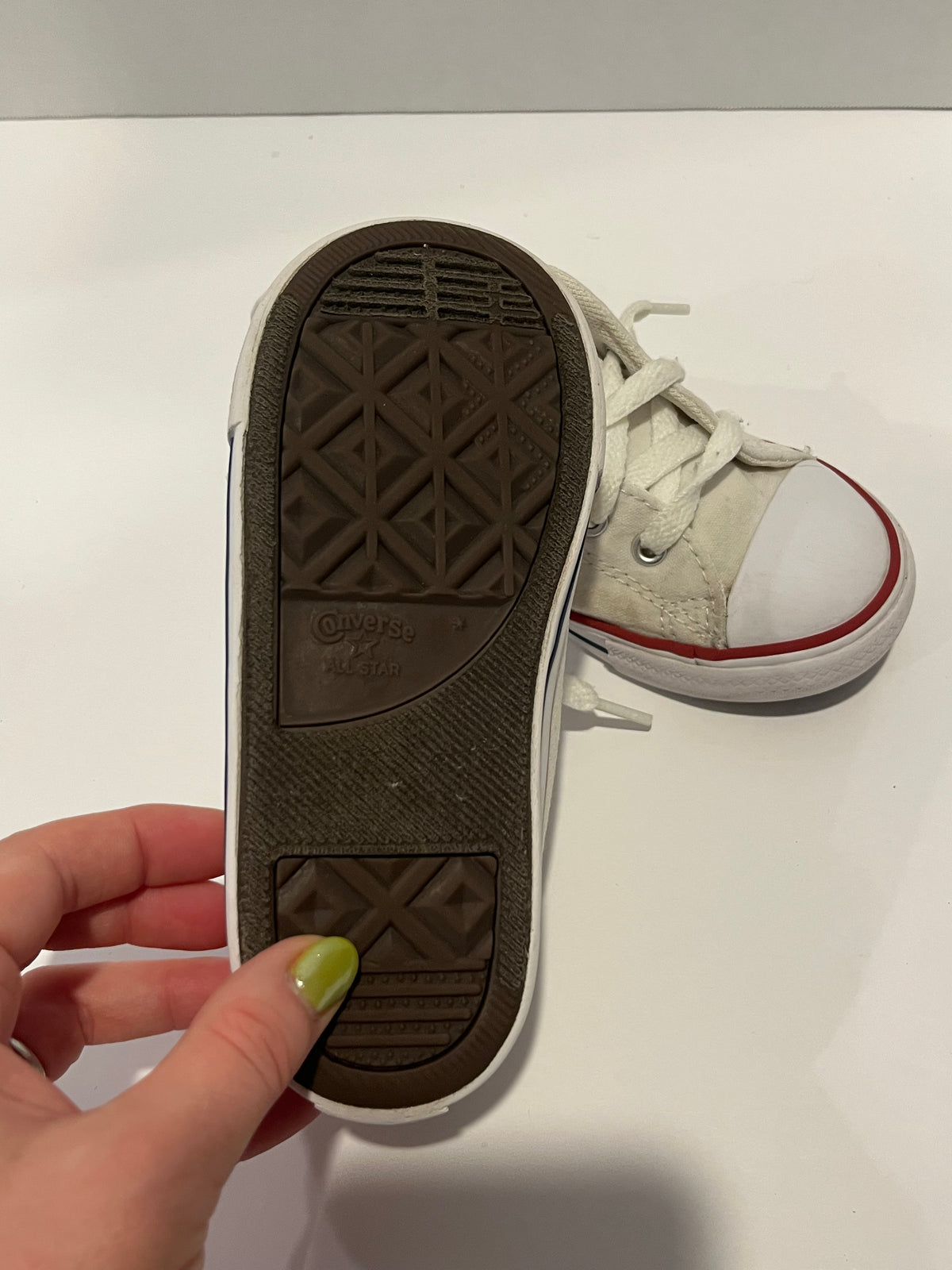 #70 Converse 10 Girls