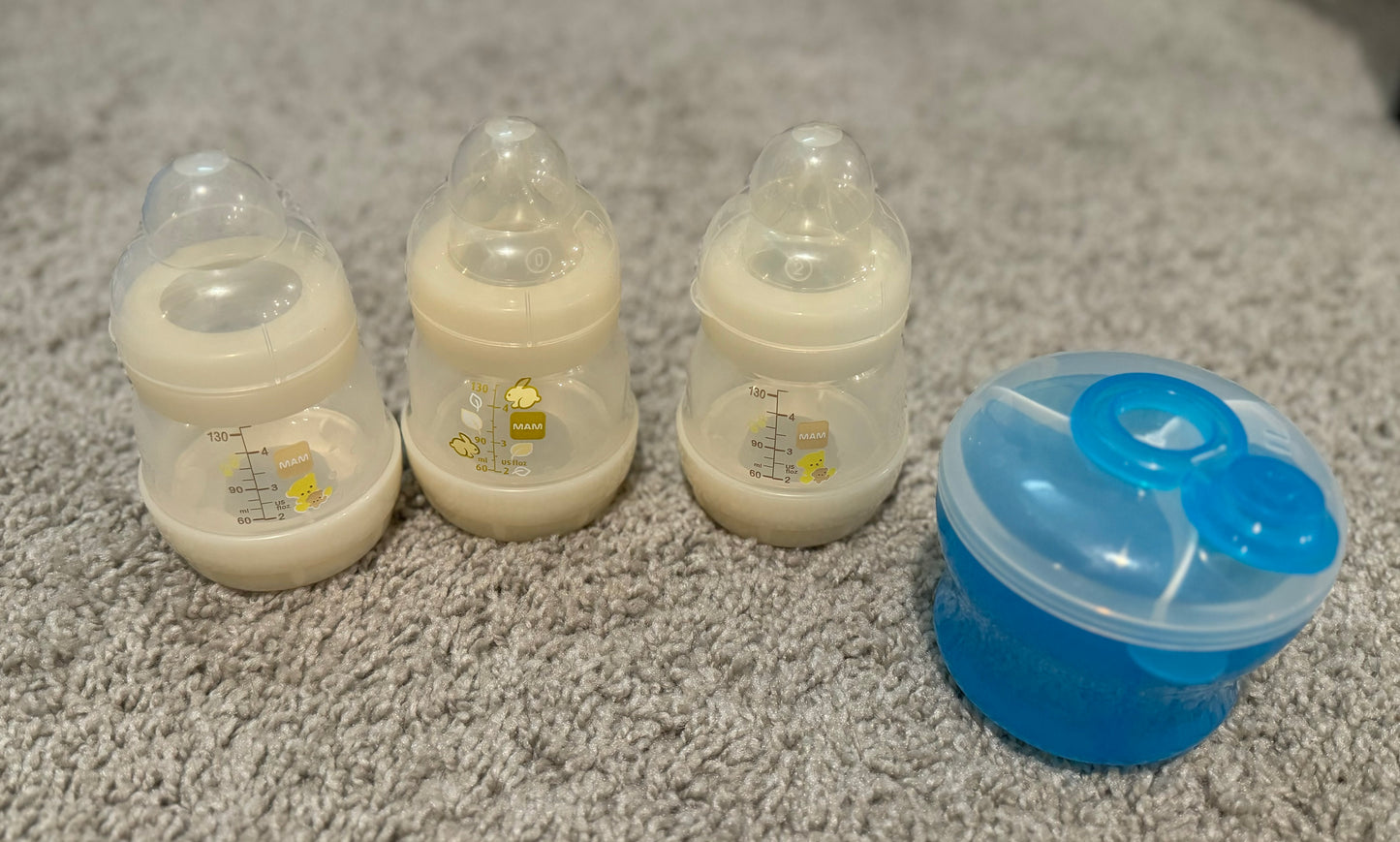 MAM Easy Start Anti-Colic 5oz Baby Bottles with Munchkin Formula Dispenser