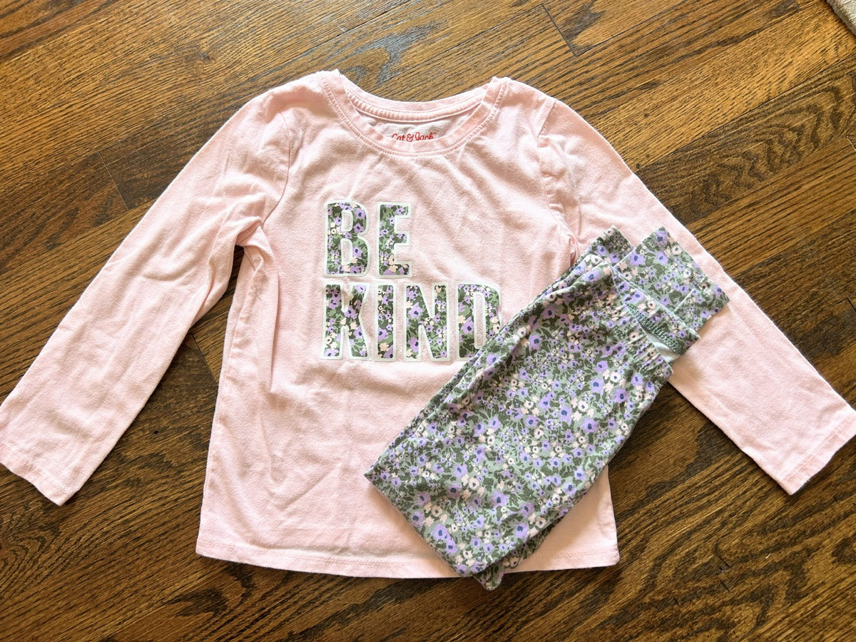 Seller 120, VGUC Girls Size 4T Outfit
