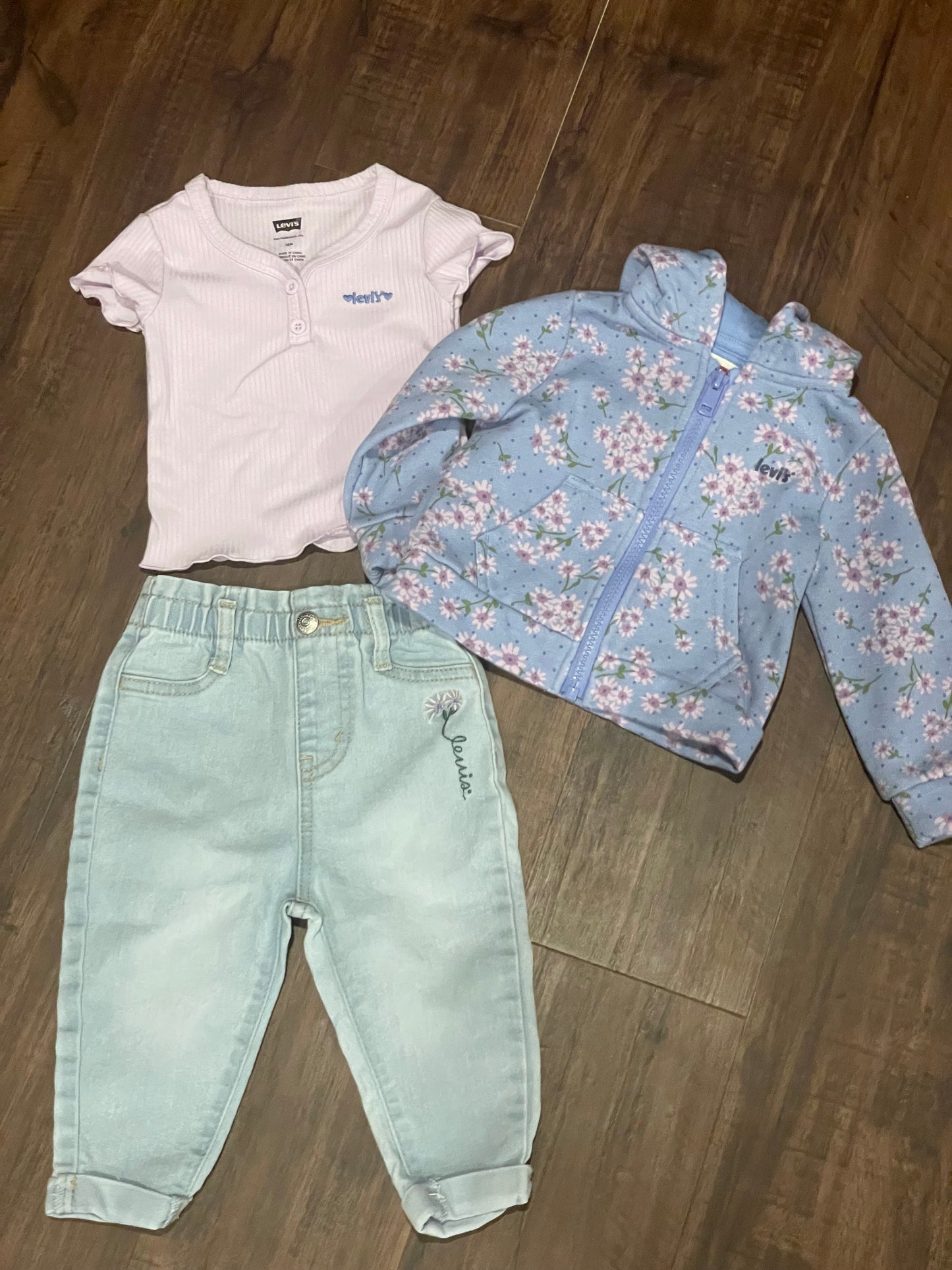 83A girls LEVIS outfit size 12 months EUC