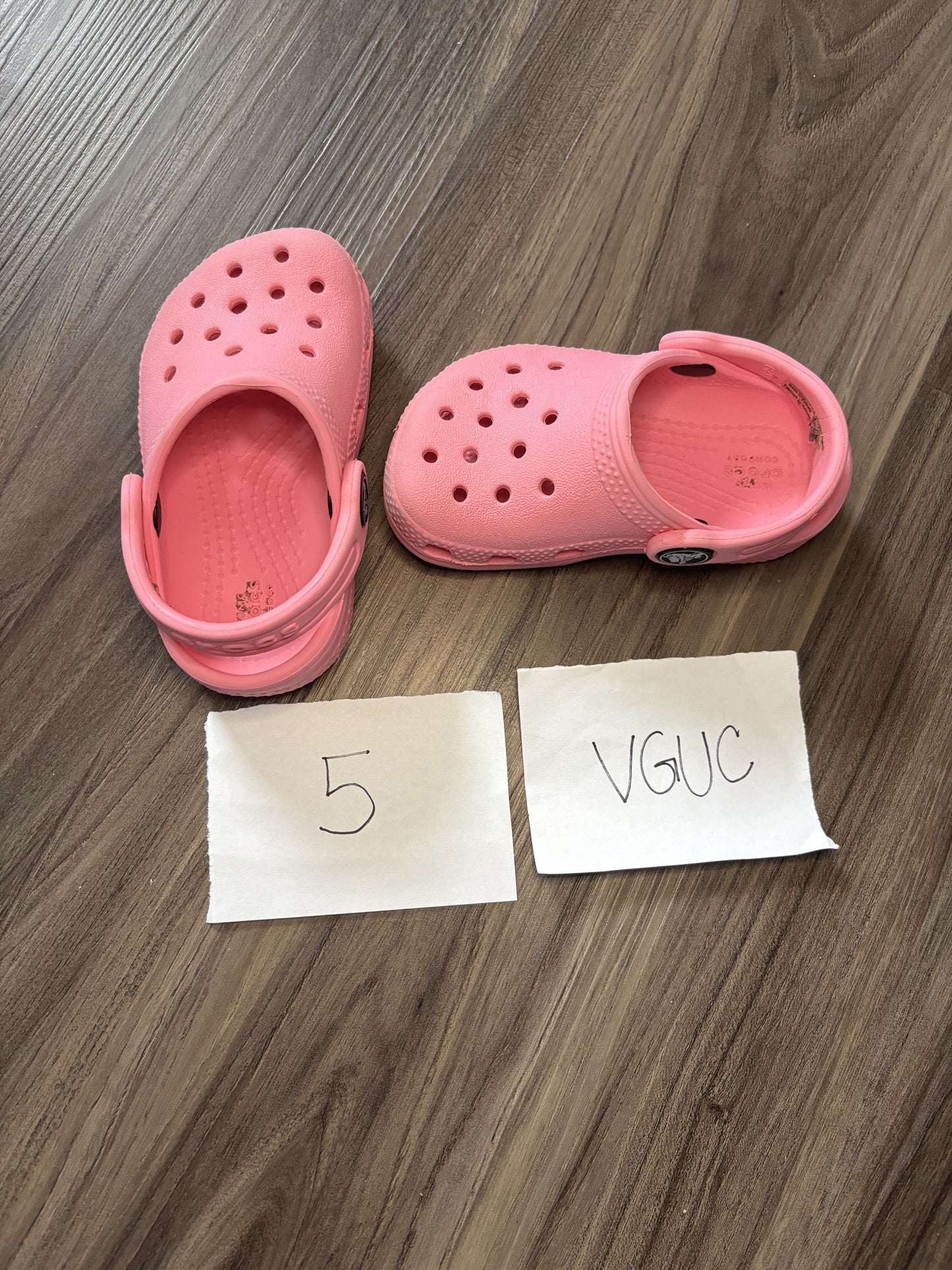 #138 - 5T - VGUC Pink Crocs - PU 45236