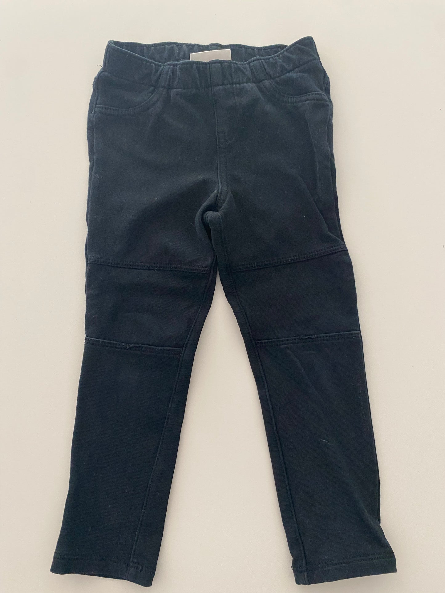 #117, Girls 3T, blue heart sweater and C&J black leggings, GUC