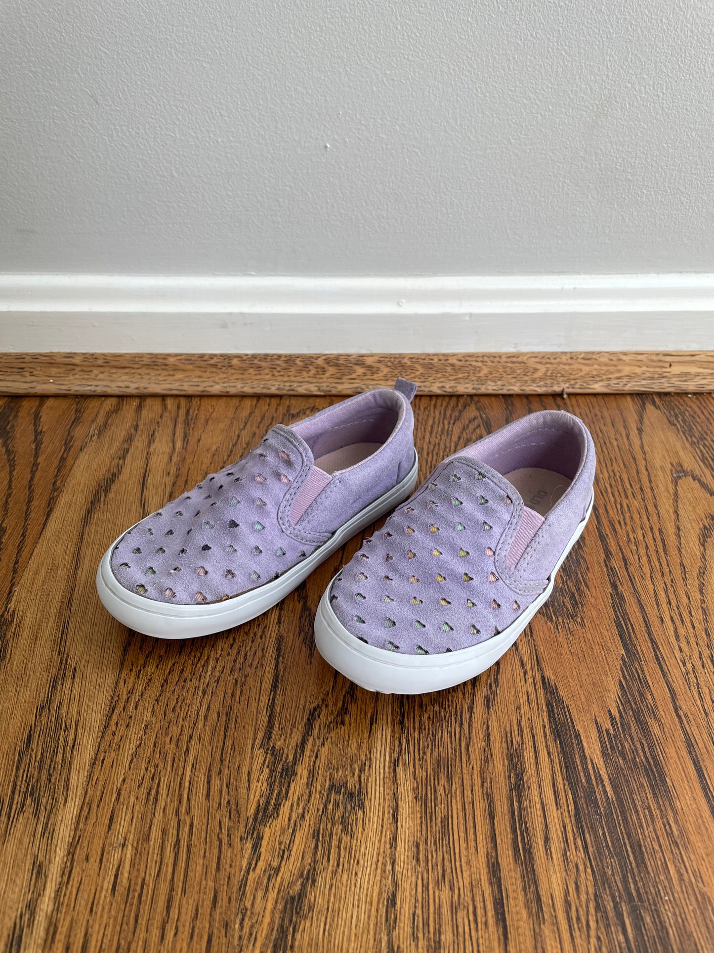 #33B • Girls • Size 8 • Old Navy • Purple rainbow heart slip ons