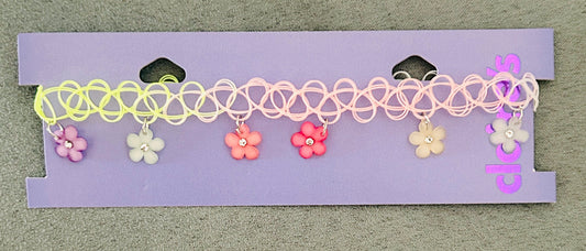 #15 Claire’s NWT Floral Choker Necklace