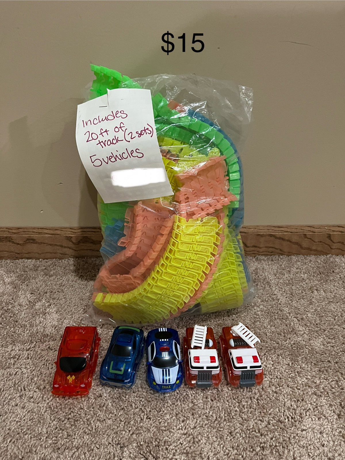 135 2 sets of magic tracks and 5 vehicles, LN