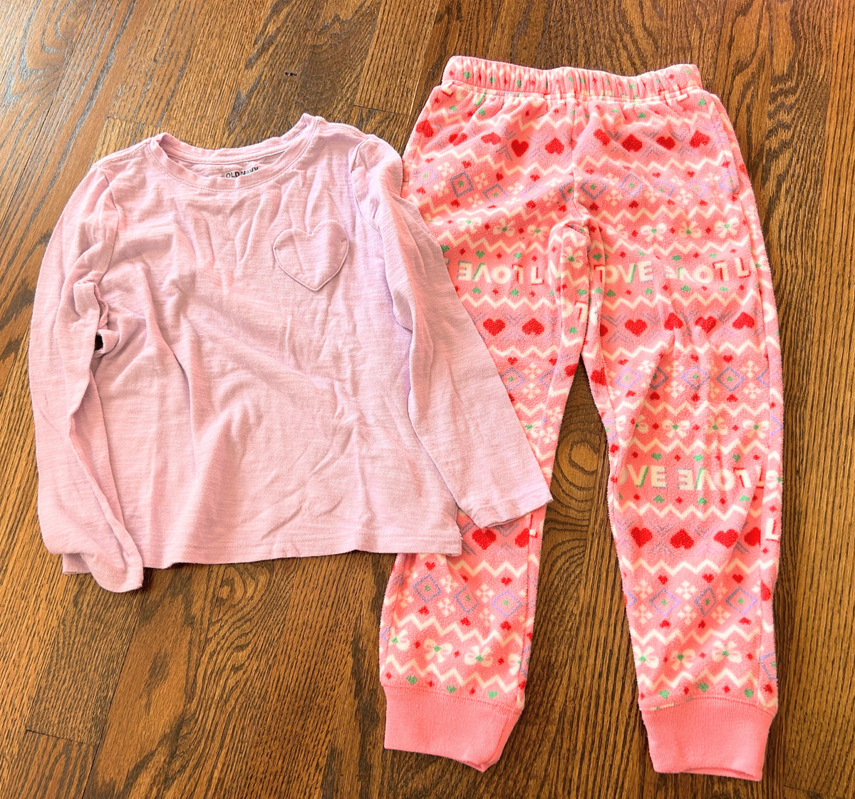 Seller 120, VGUC Girls Comfy Outfit Size 6/7