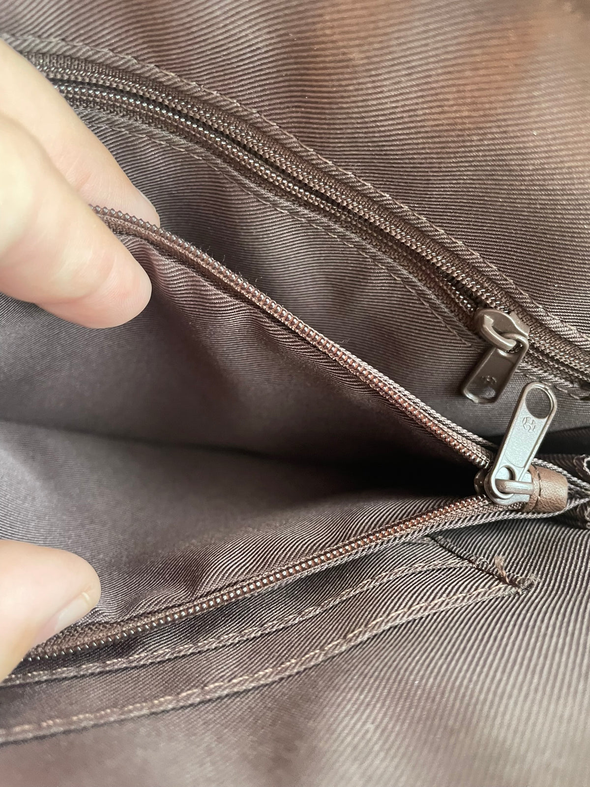 Seller #12 | VINTAGE Fossil Dark Brown Leather Shoulder Bag | GUC