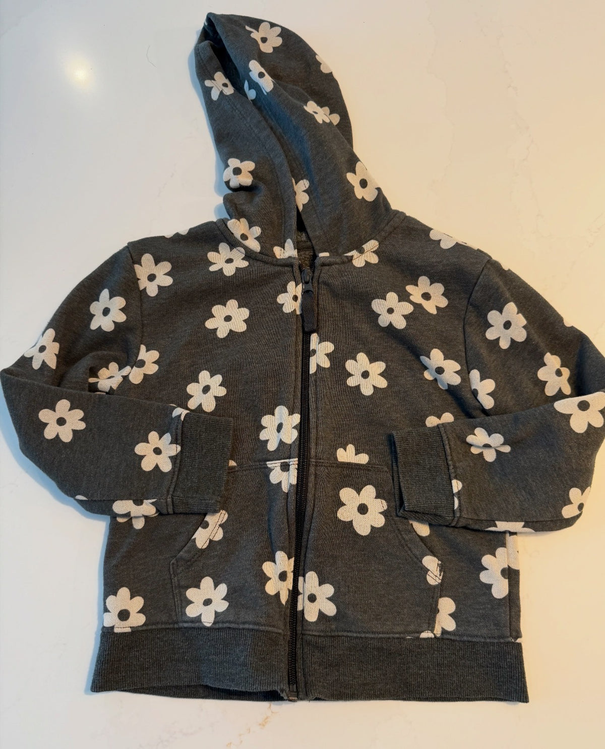 #133 cat & jack XS 4/5 zip up