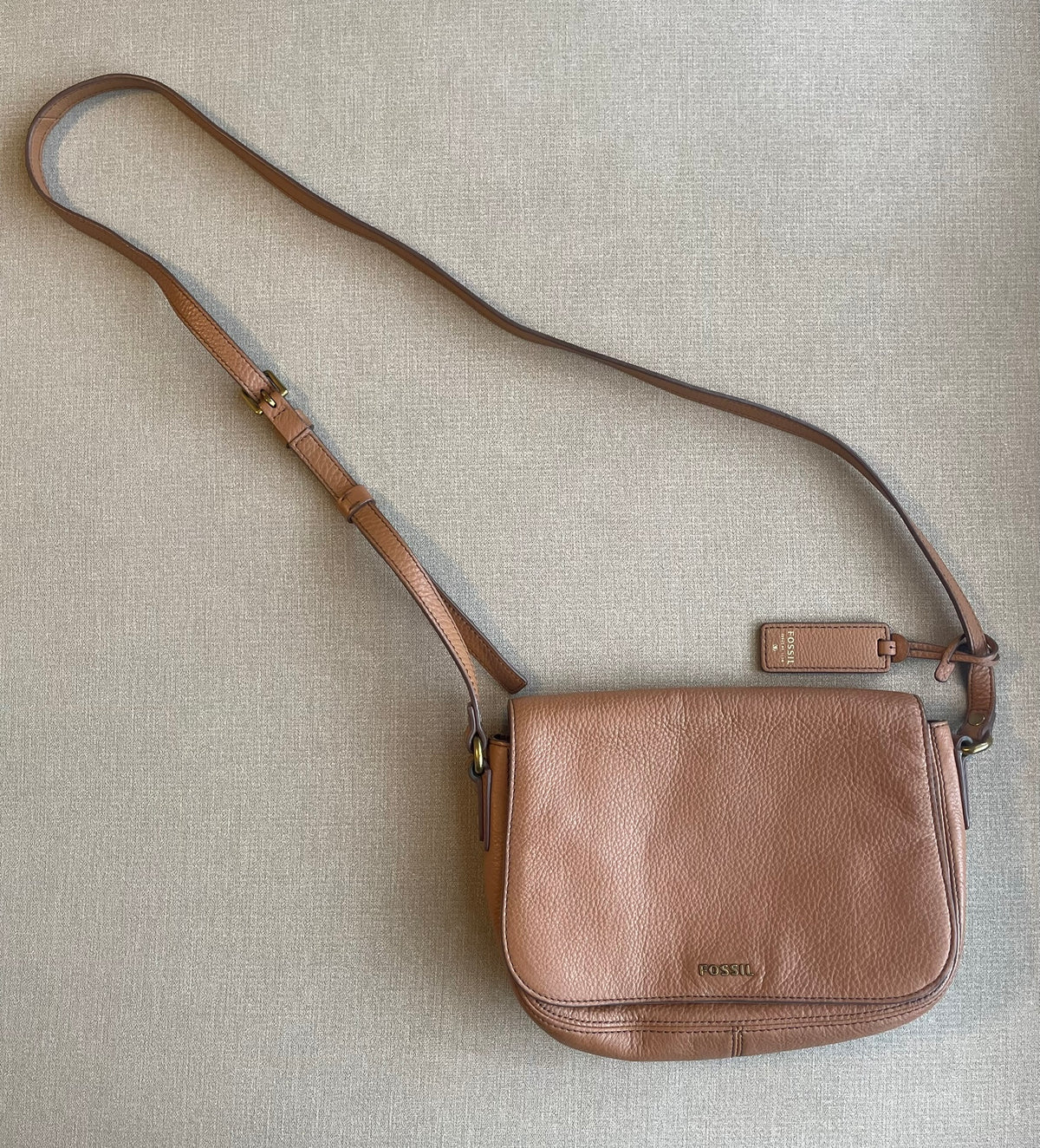 Seller #12 | Fossil | Tan Pebble Leather Crossbody | GUC