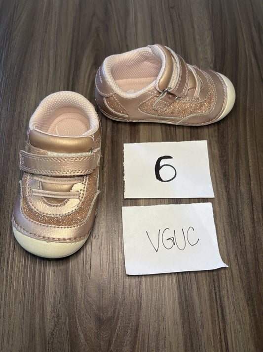 #138 - 6T - VGUC Stride Rite - Sparkly Gold Tennis Shoes - PU 45236