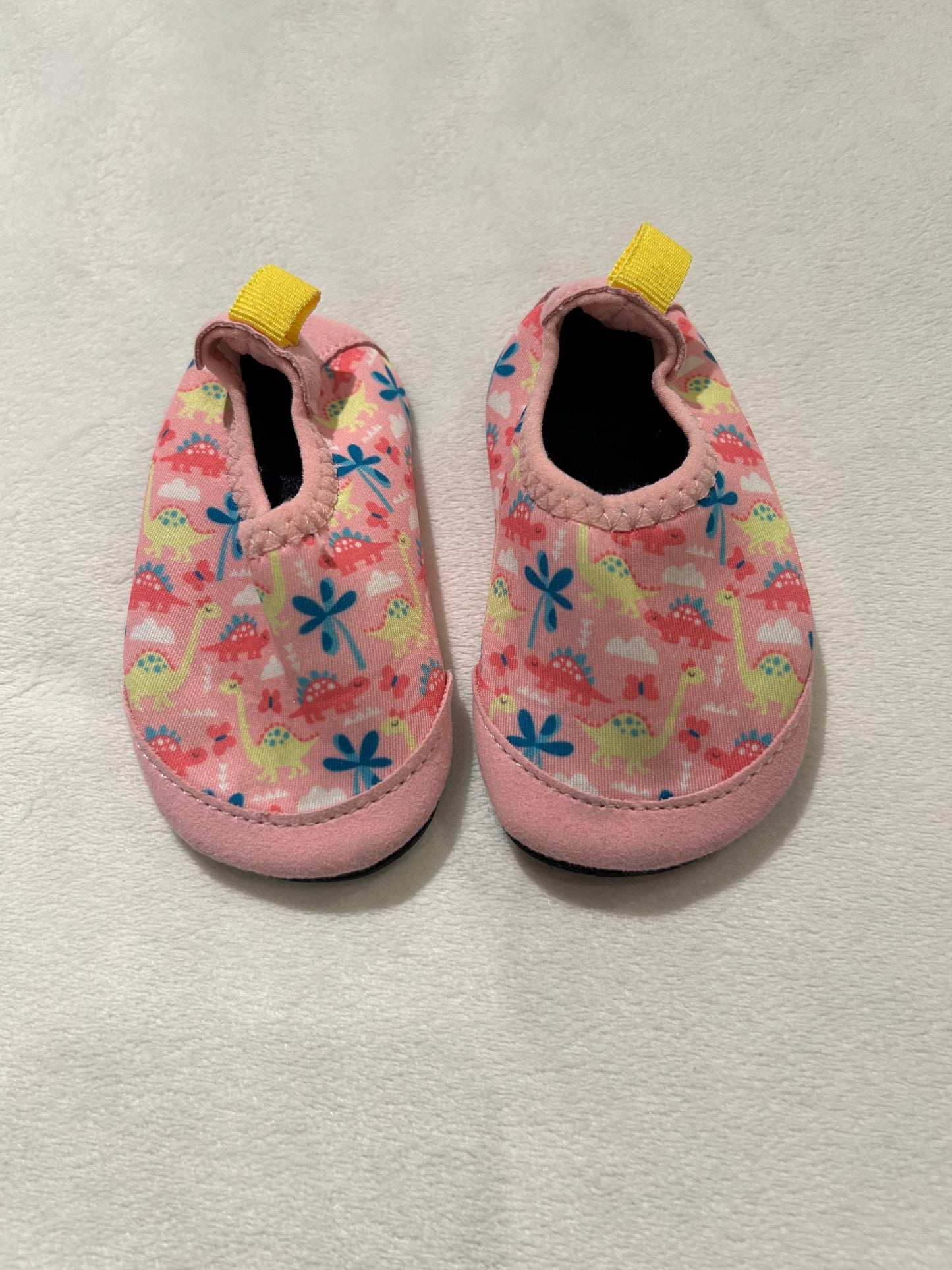 12-18 month girl water shoes EUC