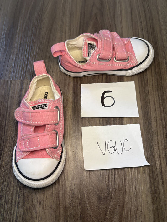 #138 - 6T - VGUC Converse - Pink Flats - PU 45236