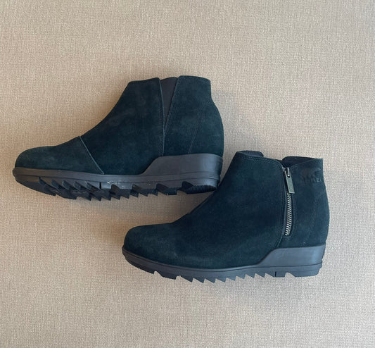 Seller #12 | Women's Black Suede Sorel Evie Zip Wedge Booties | Size 8.5 | EUC