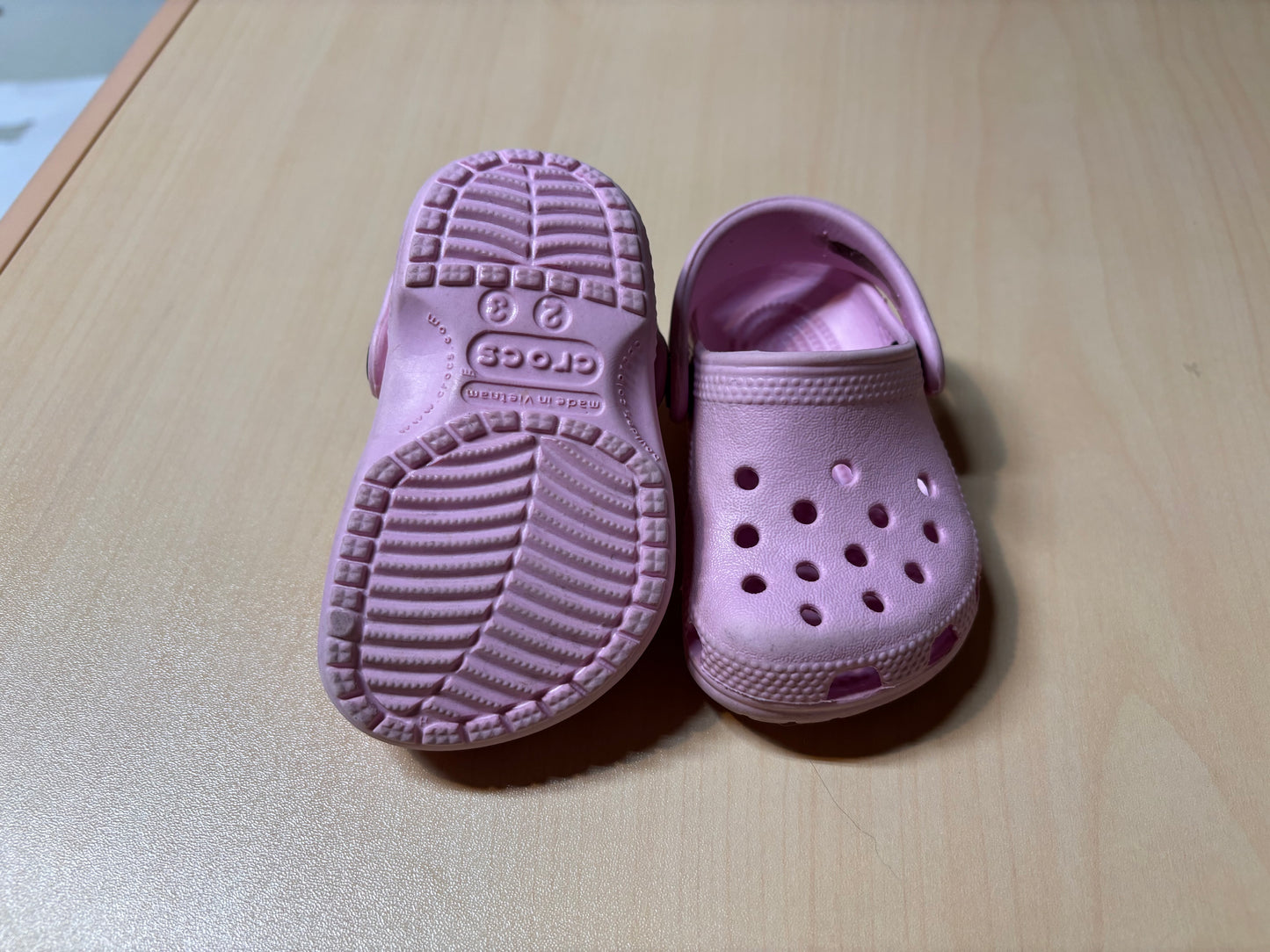 #122 Baby pink Crocs Size 2/3