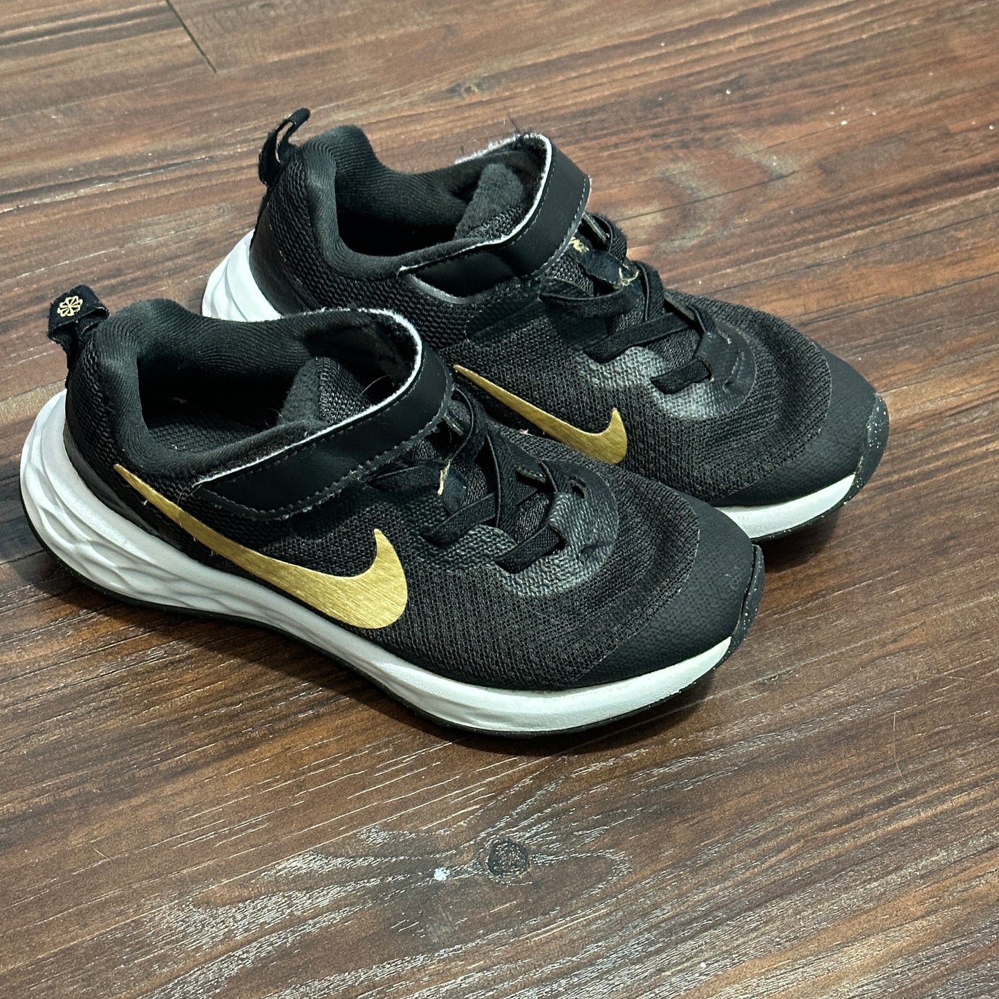 #162 Nike black sneakers 12