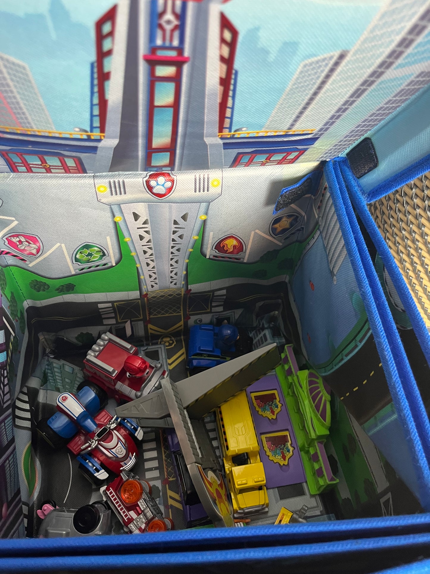 Seller#213 Paw Patrol Adventure City Play Mat with Vehicles EUC!