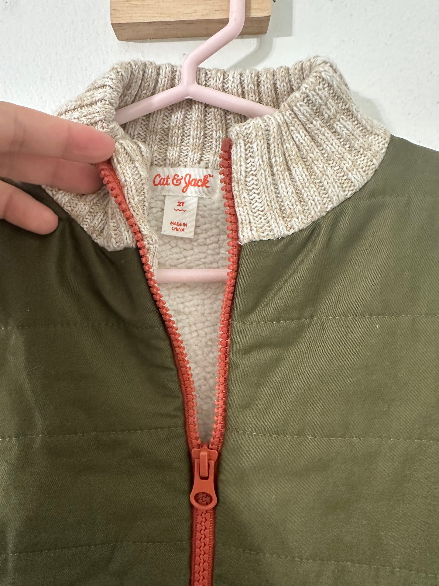 #111 Cat & Jack Quilted Sweater Zip Up Jacket 2T NWT