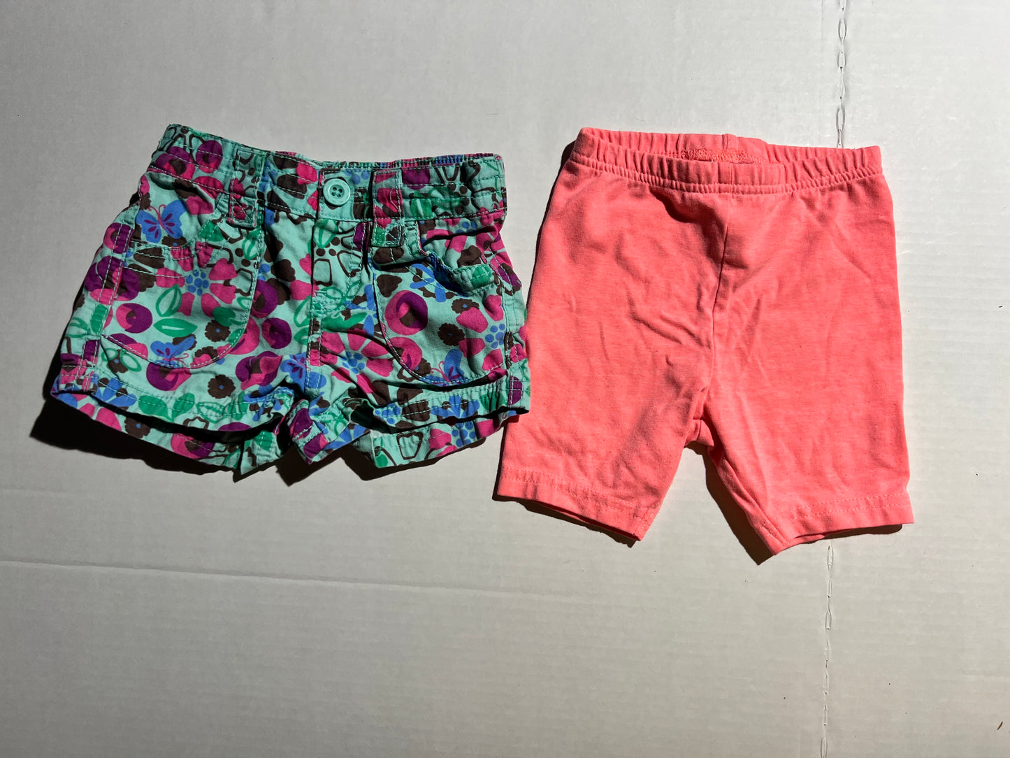 #100 Girls 18mo Shorts