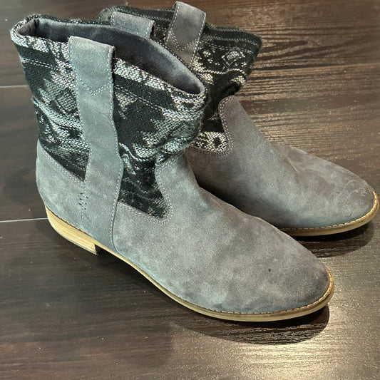 #162 Toms Booties sz 8.5