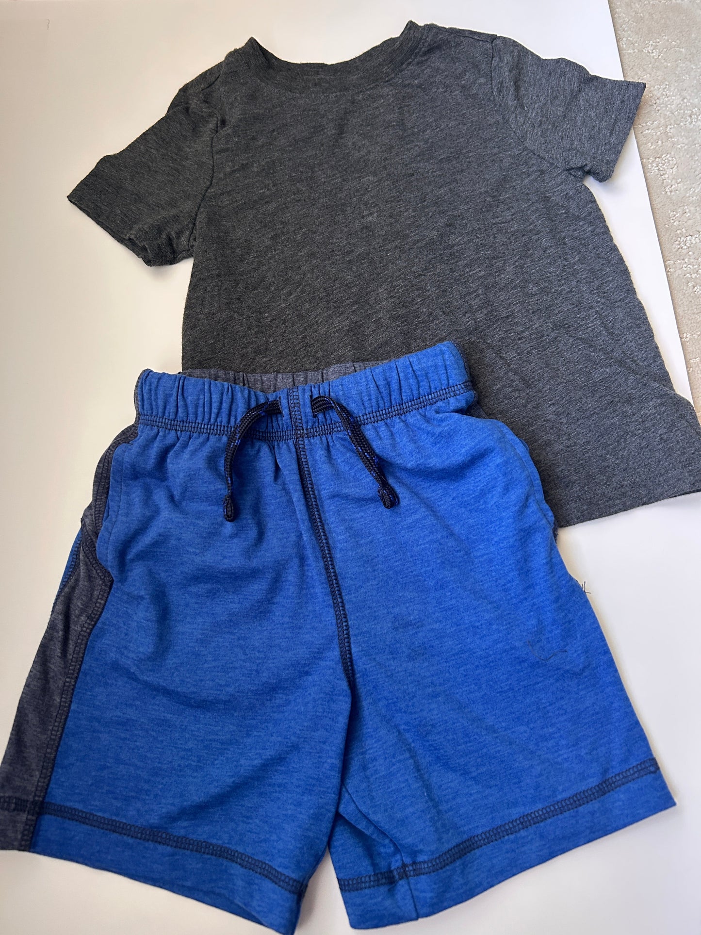 #80 4T Old Navy set