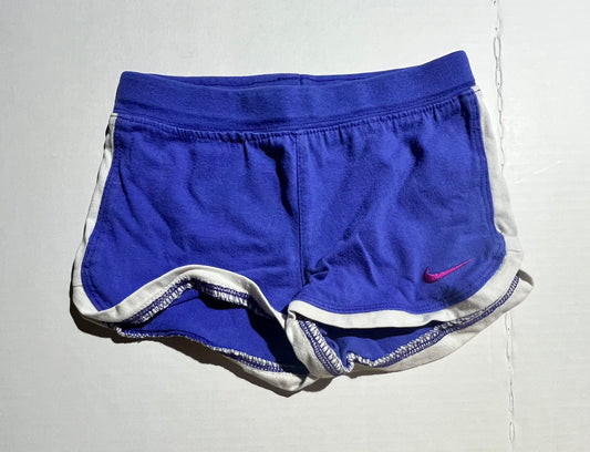 #100 Girls 2T Nike Shorts
