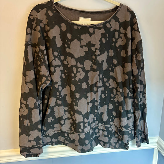 #162 Women’s Black and Gray Top XL