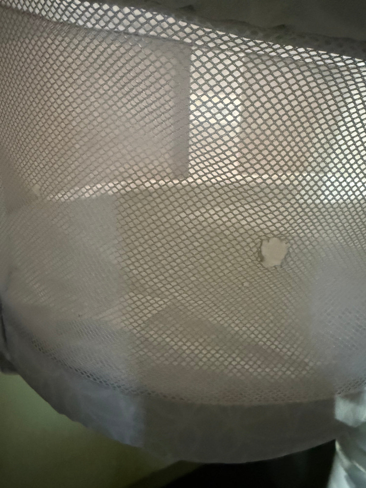 #20 REDUCED!! Halo bassinet GUC small tear in netting