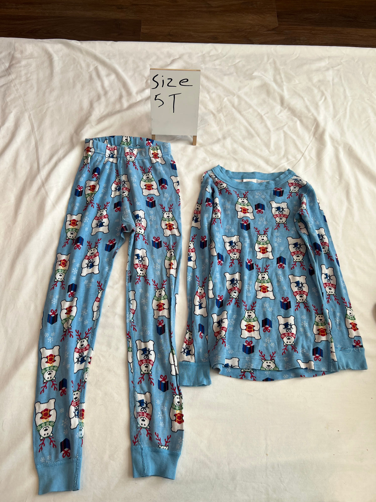 #24 size 5 Hanna Andersson pajamas