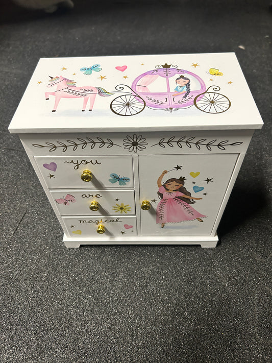 #80 Jewelry Box