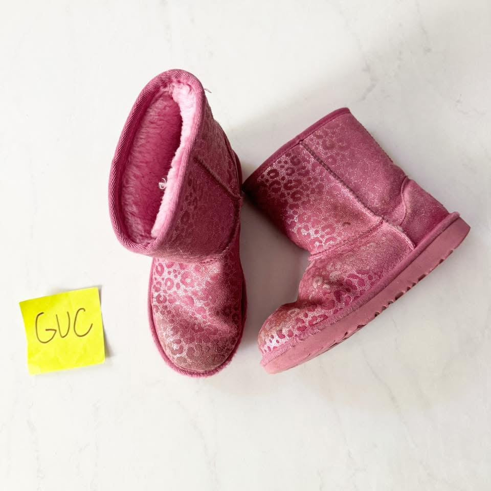 Seller 196 pink sparkle Uggs girls 2
