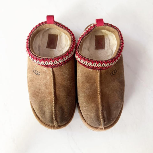 Seller 196 Ugg Tasman size 2