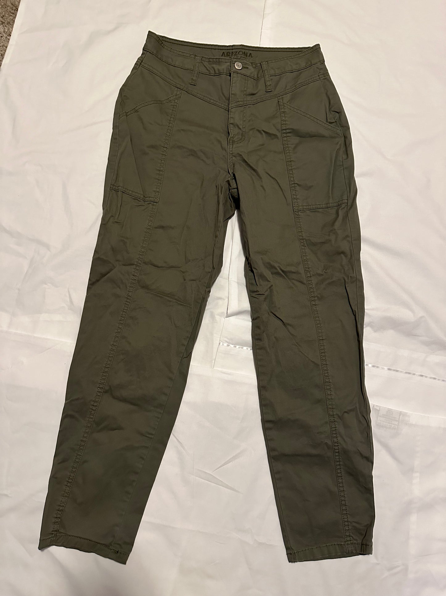 #72A Like New Arizona Brand Green Pants, Size 9