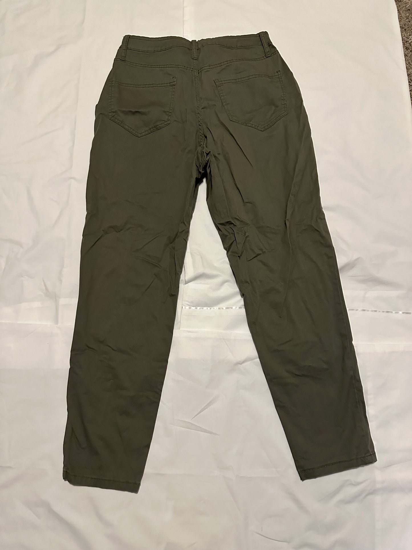 #72A Like New Arizona Brand Green Pants, Size 9