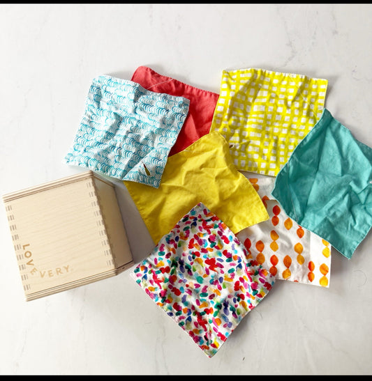 Seller 196 Lovevery Tissue box toy