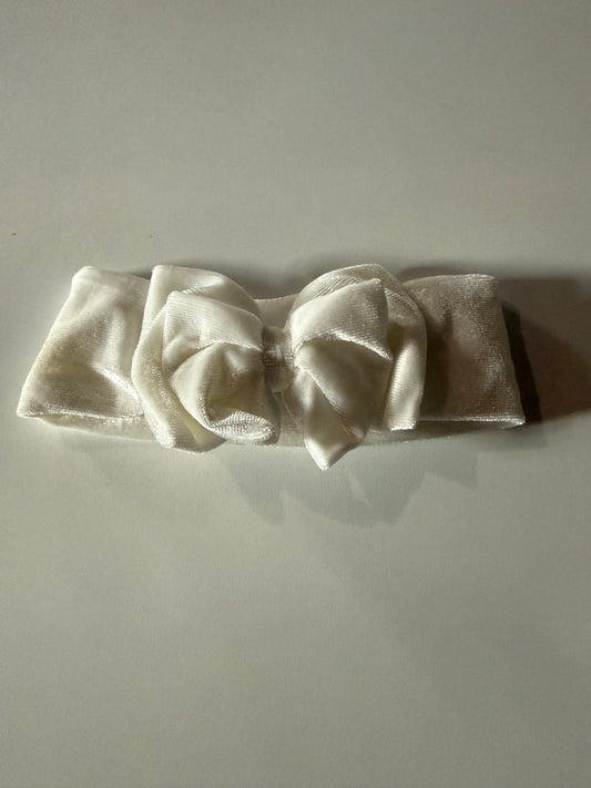 #20 White winter bow EUC