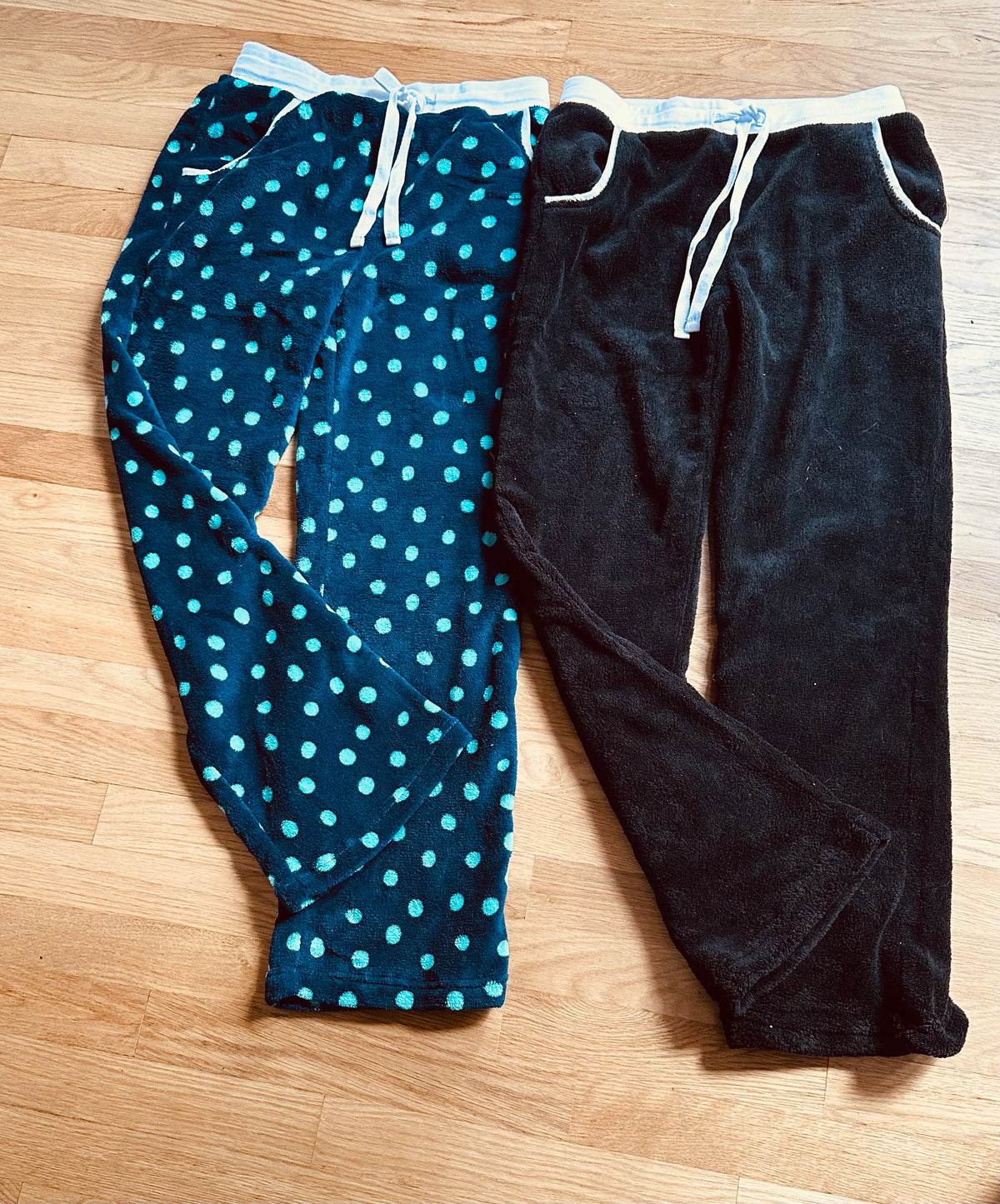 #130 Women’s Sz XS Fleece Pajama Pant Bundle