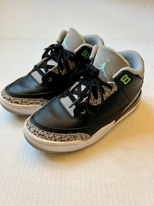 134 Nike Jordan 3's Retro Teal Boys Size 1Y