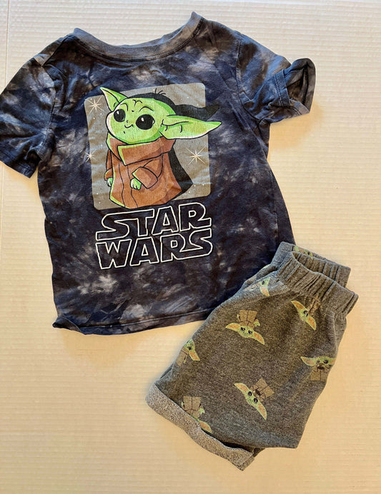 134 Star Wars Baby Yoda Outfit-Top 5T Shorts 4T