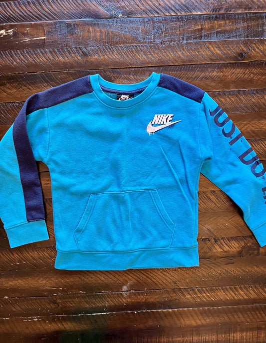 134 Nike Boys Blue sweatshirt Size 6