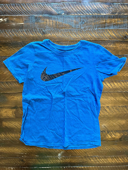 134 Nike Boys Blue shirt Size S