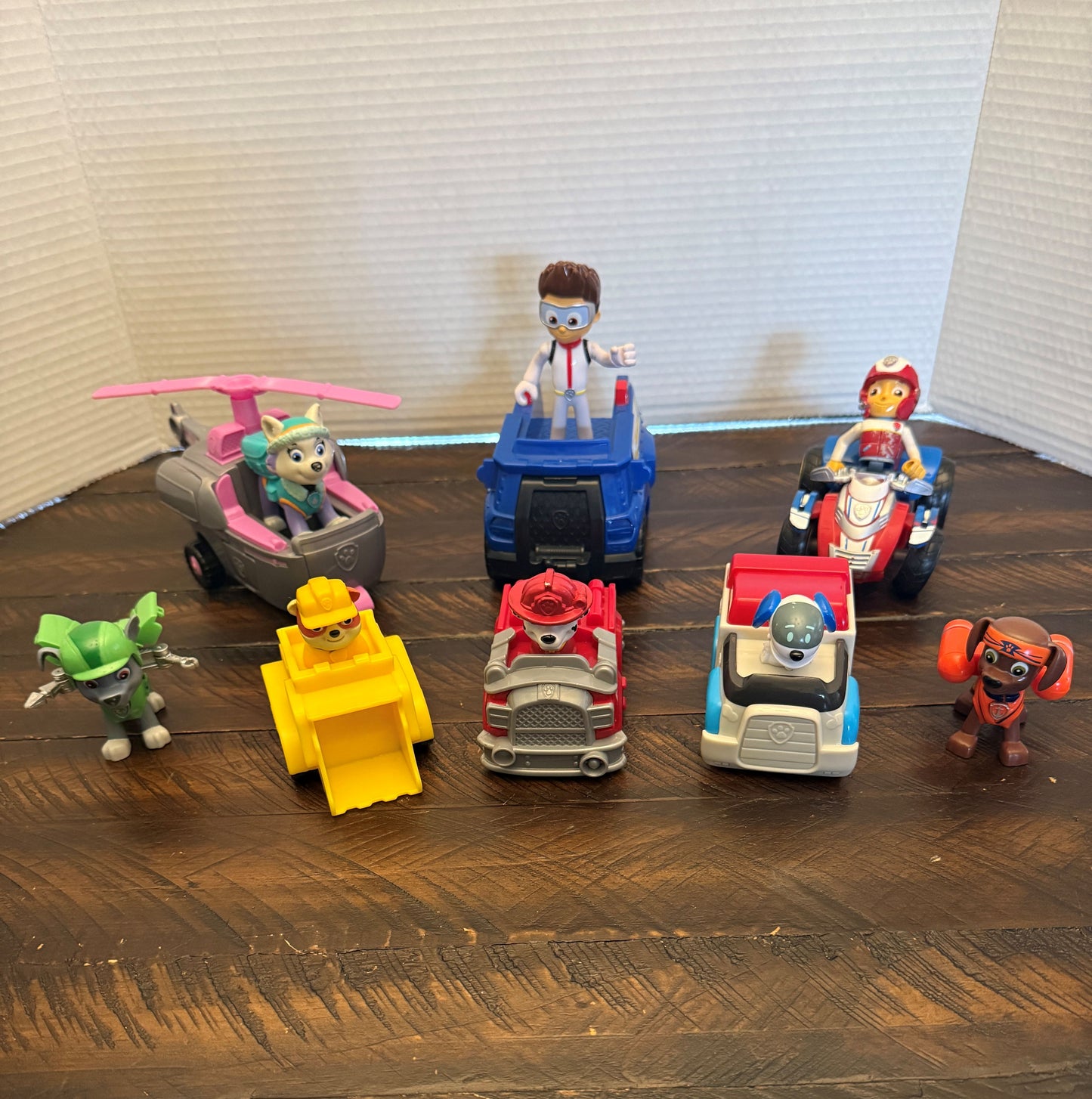 134 Paw Patrol toys and accessories