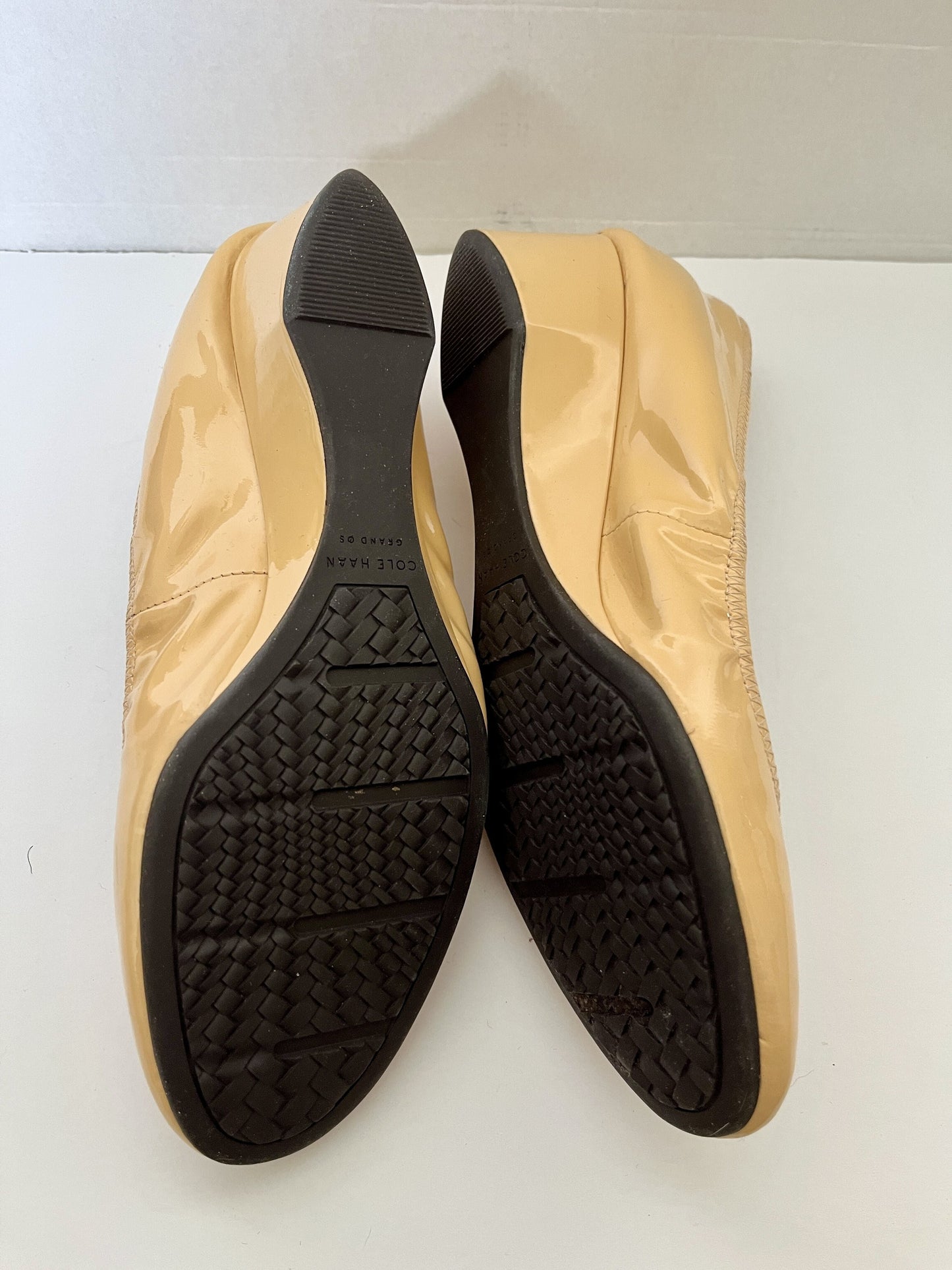 #124 Cole Haan Beige Women's Wedge Shoes Size 8